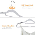FSUTEG - Perchas de plástico para ropa, 50 unidades, resistentes, para ahorrar espacio, antideslizantes, color gris