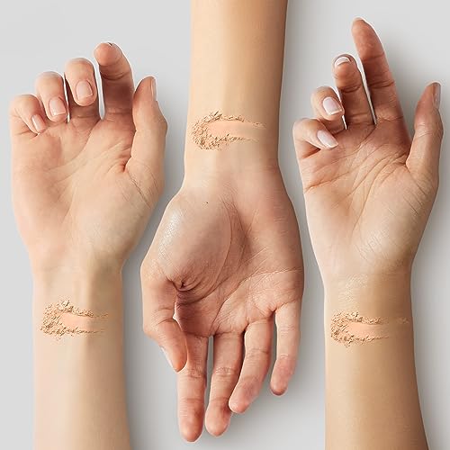Clinique - Superpowder - No. 02 Matte Beige; Premium price due to scarcity - 10g/0.35oz