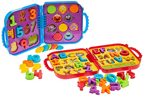 Sesame Street Letras y números sobre la marcha con Elmo & Cookie Monster, 2 fundas para llevar, juguete de aprendizaje para niños pequeños, niños a partir de 2 años